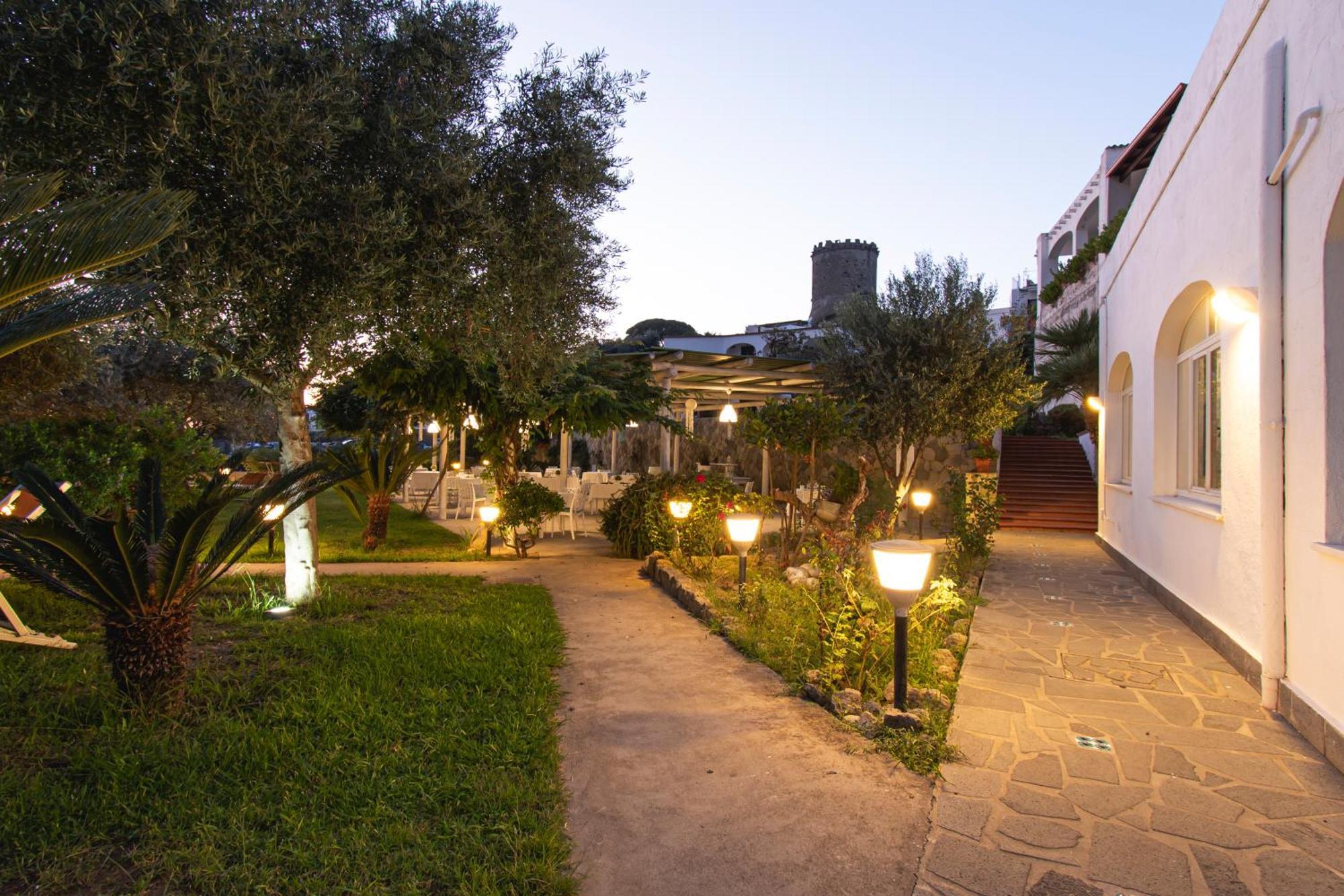 Hotel Park Victoria Forio  Exterior photo