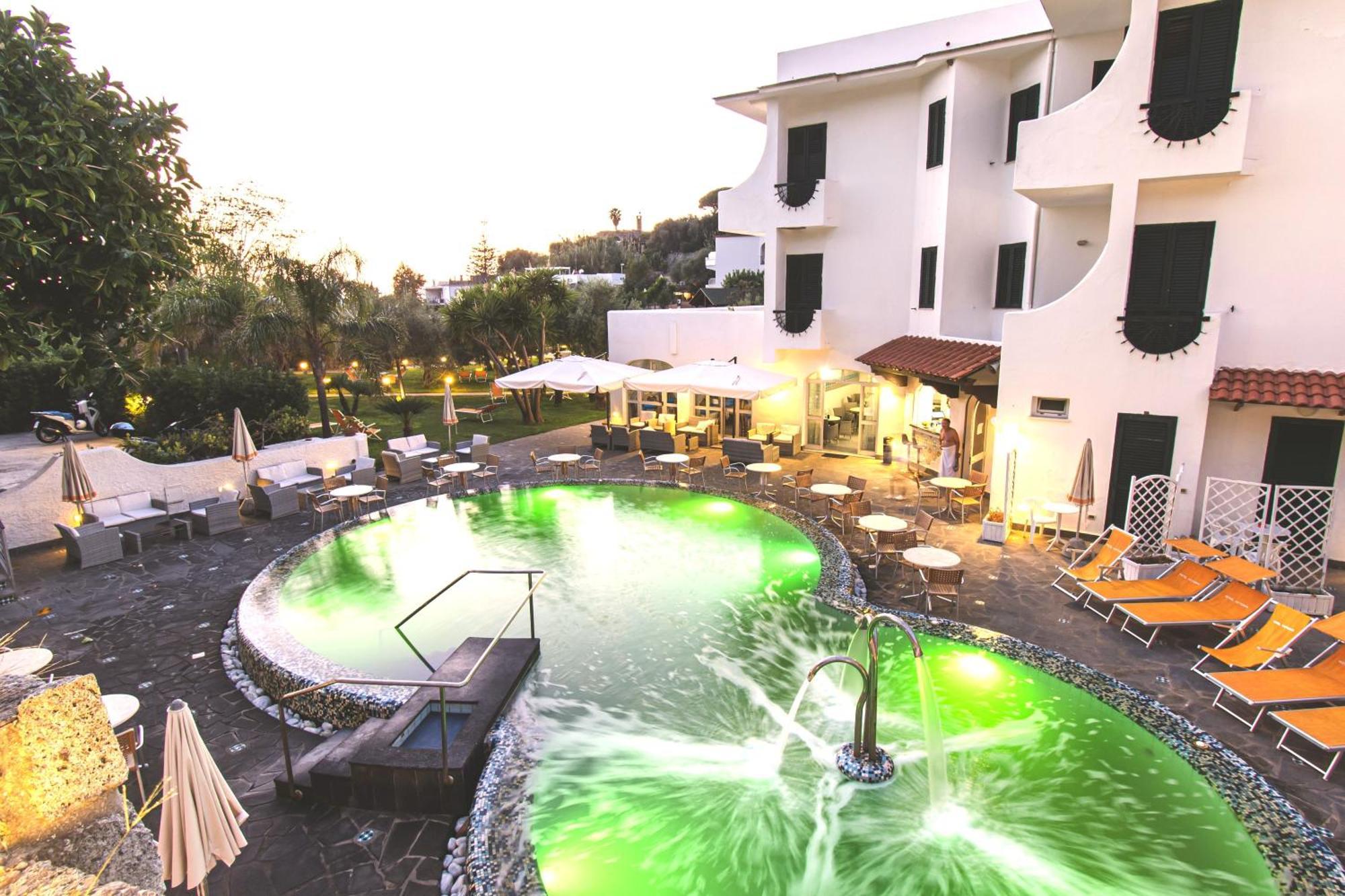Hotel Park Victoria Forio  Exterior photo